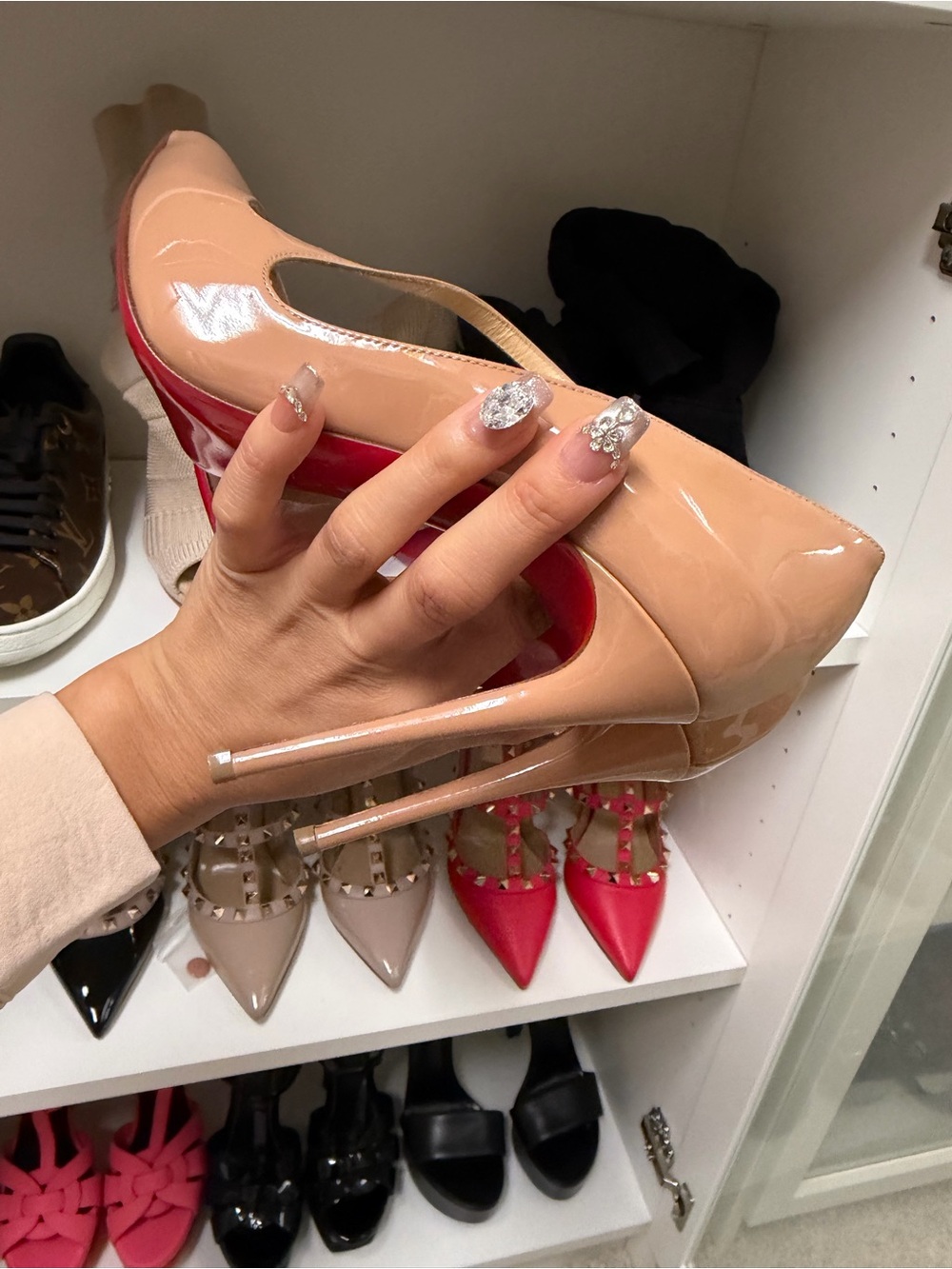 Christian Louboutin Nude Patent Leather Crisscross Pointed-Toe Pumps - Picture 5 of 6